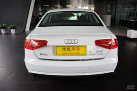 2013款奥迪A4L 35TFSI自动舒适型