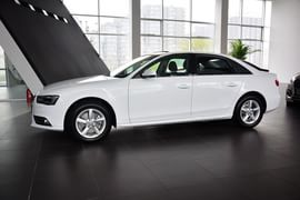 2013款奥迪A4L 35TFSI自动舒适型