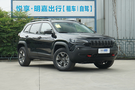 2020款Jeep指南者 220T 自动四驱高性能旗舰版