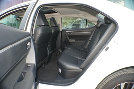 2020款丰田卡罗拉双擎E+ 1.8L E-CVT 舒适版