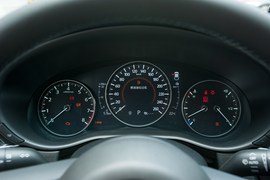 仪表板