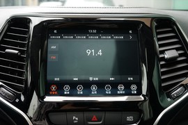 2020款Jeep自由光 2.0L 两驱安全升级版