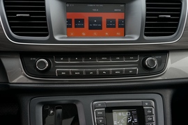 2021款 上汽MAXUS G10 2.0T 自动精英版 汽油 7座