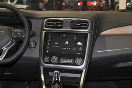 2020款领克01 2.0T 两驱纯Pro版 国VI