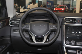 2020款领克01 2.0T 两驱纯Pro版 国VI