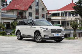 2020款林肯飞行家 3.0T V6 四驱行政版