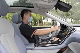 2020款 荣威R ER6 620km 智尊版