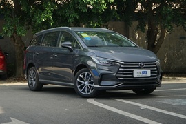 2021款 比亚迪宋MAX 升级版 1.5T 自动豪华型 7座