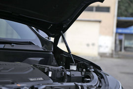 2021款雪佛兰探界者 Redline 550T 自动四驱RS
