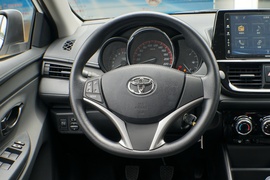 2021款丰田威驰fs 1.5l 手动锋驰版