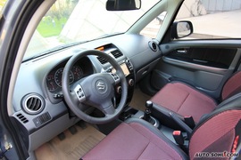 2009款长安铃木天语SX4手动档试驾
