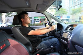 2009款长安铃木天语SX4手动档试驾
