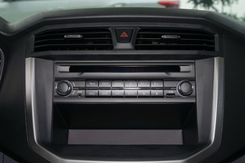 2020款上汽MAXUS T60 2.0T柴油手动四驱高底盘先锋版大双排国VI