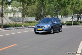 2009款长安铃木天语SX4手动档试驾