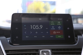 2021款 宝骏730 1.5L 手动时尚型 7座