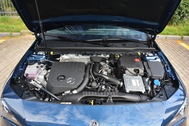 2020款 奔驰CLA级 CLA 200 猎跑车