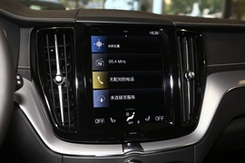 2021款 沃尔沃XC60混合动力 T8 E驱混动 四驱智远运动版