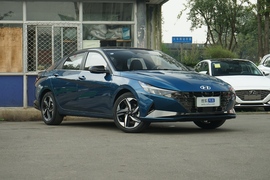 2021款 现代伊兰特 240TGDi LUX尊贵版