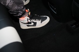 2021款 荣威RX5 MAX Supreme系列 四驱高配版