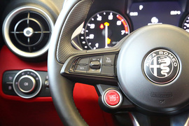 2020款 阿尔法·罗密欧 Giulia 2.0T 280HP 黯夜魅影限量版