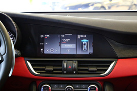 2020款 阿尔法·罗密欧 Giulia 2.0T 280HP 黯夜魅影限量版