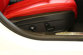 2020款 阿尔法·罗密欧 Giulia 2.0T 280HP 黯夜魅影限量版