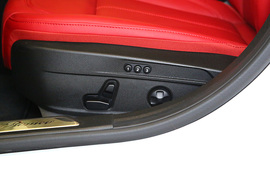 2020款 阿尔法·罗密欧 Giulia 2.0T 280HP 黯夜魅影限量版