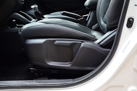 2021款 长安欧尚科赛5 1.6L CVT尊享型