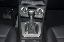 2013款奥迪Q3 35 TFSI舒适型