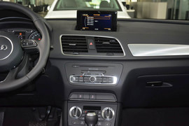 2013款奥迪Q3 35 TFSI舒适型