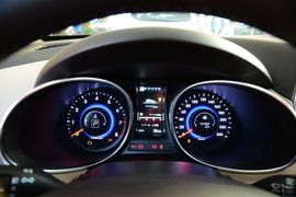 2013款现代胜达3.0L自动舒适导航四驱 京V