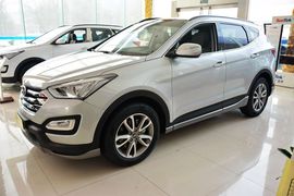 2013款现代胜达3.0L自动舒适导航四驱 京V