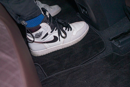 2021款一汽丰田亚洲狮 2.0L旗舰版