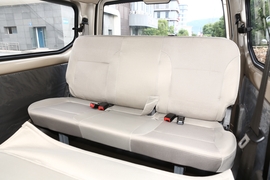 2021款五菱荣光S 标准型(空调版)7座 国Ⅵ