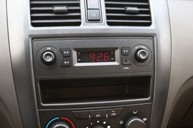 2021款五菱荣光S 标准型(空调版)7座 国Ⅵ