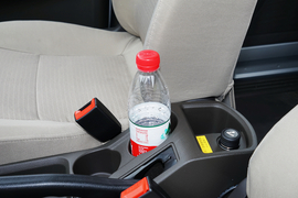 2021款五菱荣光S 1.2L标准型(空调版) 5座 国VI