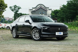 2021款奔腾B70 1.5T双离合乐享型