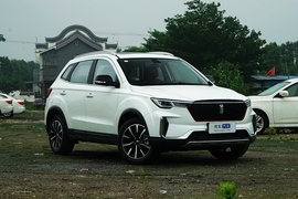 2021款奔腾T33 1.2T双离合豪华版