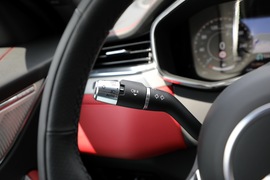 2021款捷豹F-PACE 340PS R-Dynamic SE
