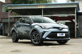 2021款丰田C-HR  2.0L CVT 豪华版