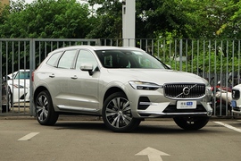 2022款沃尔沃XC60 插电混动 T8 智远豪华版