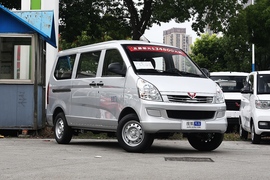 2021款五菱荣光S 1.2L 基本型 7座