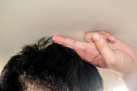 后排头部空间