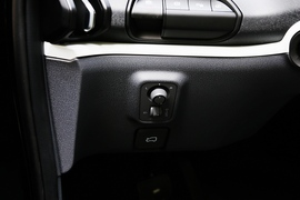 2021款宝骏KiWi EV 艺术家