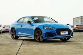 2021款奥迪RS 5 2.9T Coupe 暗金版