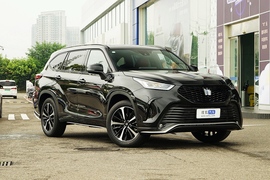 2021款丰田皇冠陆放 2.5L四驱旗舰版