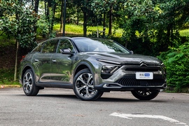 2021款雪铁龙凡尔赛C5 X 1.6T 享不凡