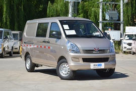 2021款五菱荣光S 1.2L 标准型封窗车(空调版) 5座 国VI