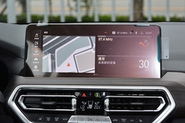 2022款宝马X3 xDrive30i 领先型 M曜夜套装
