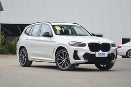 2022款宝马X3 xDrive30i 领先型 M曜夜套装